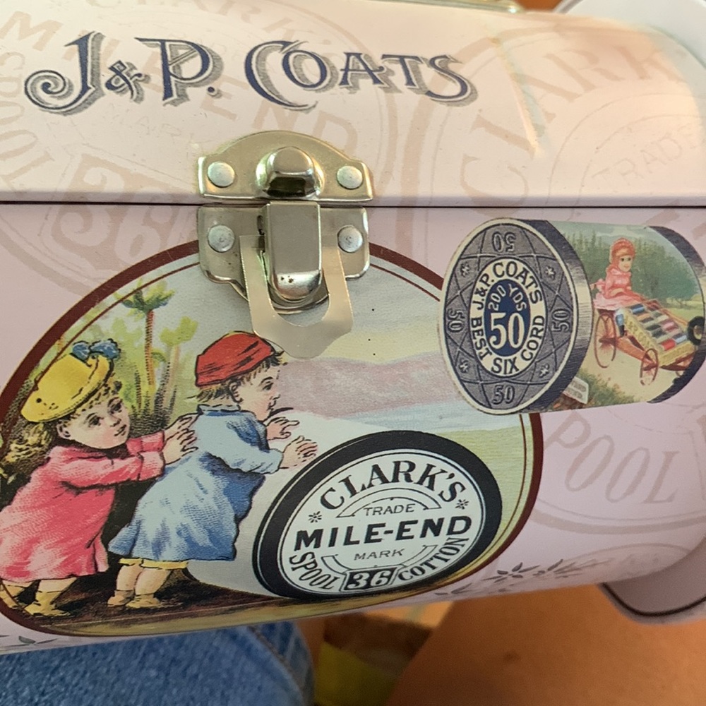 J&P Coats & Clark 200th Anniversary Sewing tin bag - Picture 5 of 6